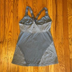 Lululemon Cross Back Built in Adjustable Bra Tank 6 Gray